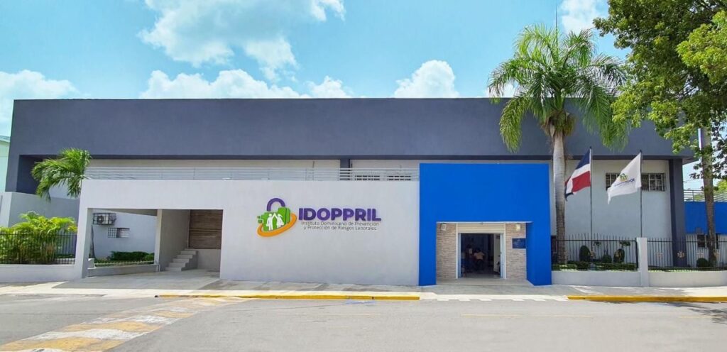 IDOPPRIL envía equipo de médicos auditores a clínicas y hospitales para dar protección a trabajadores afectados por derrumbe Discoteca Jet Set