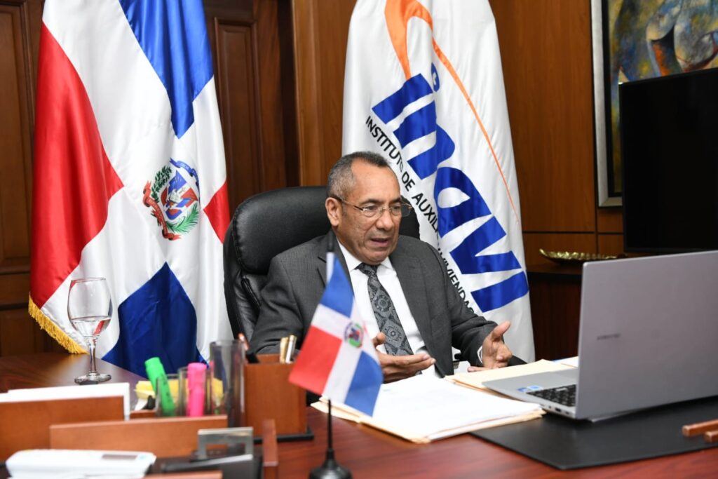 Exitosos 100 díasde gestión frente al INAVI