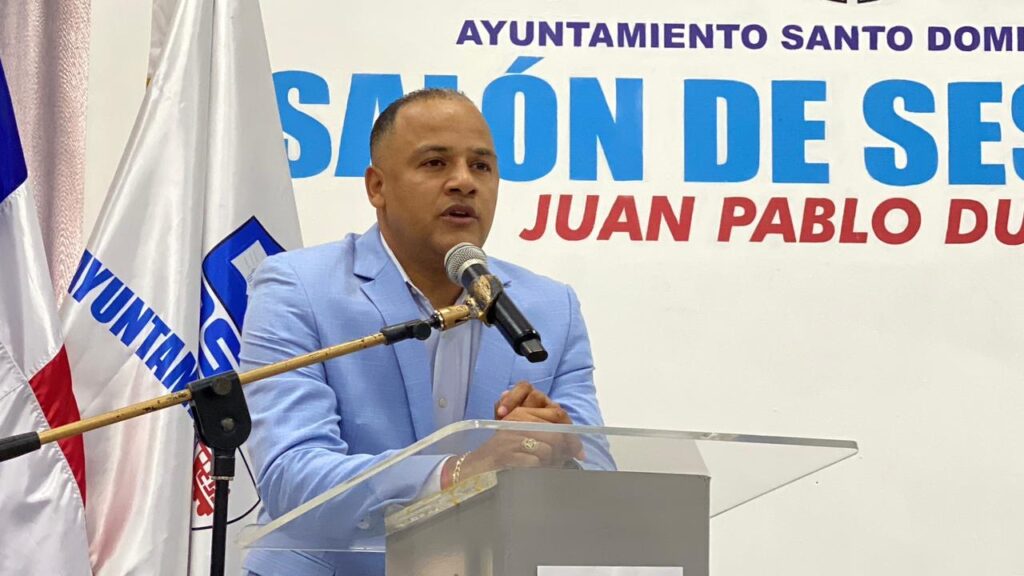 Presidente del Concejo de Regidores de SDO anuncia sesiones abiertas en las comunidades y proyecto de Casa del Comunicador