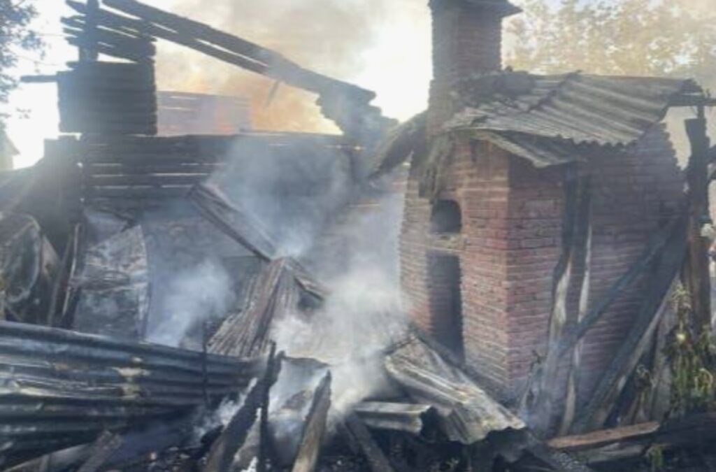 Incendio reduce a cenizas el restaurante La Baita en Jarabacoa