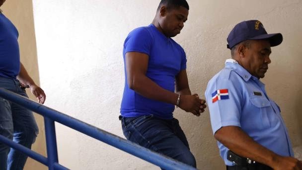 Golpes causaron muerte de Jhon Kohr Reyes; someten agente policial