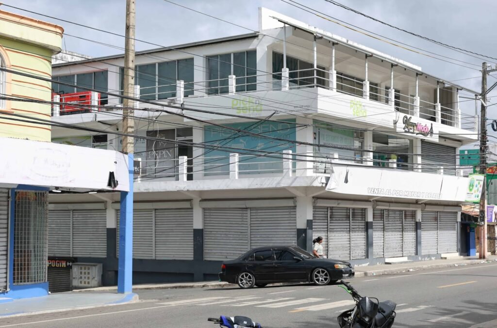 Villa Altagracia paralizada en rechazo por aumento del peaje