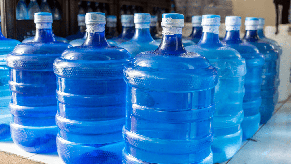 Botellón de agua aumenta a RD$115