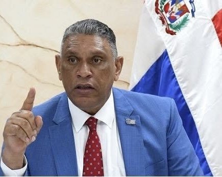 Perremeístas NY en pie de lucha tras ser pensionados inconsultamente por el Cónsul