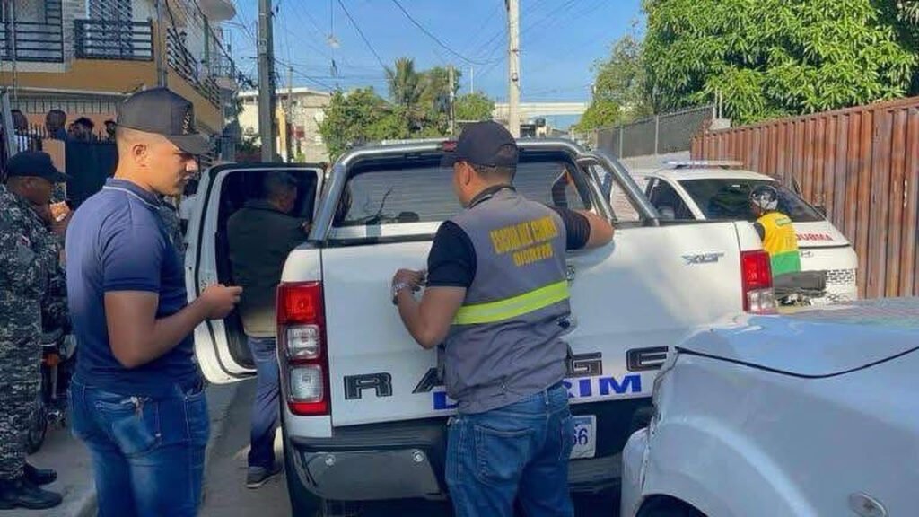 Un haitiano muerto y tres heridos tras intentar huir de Migración en Santiago
