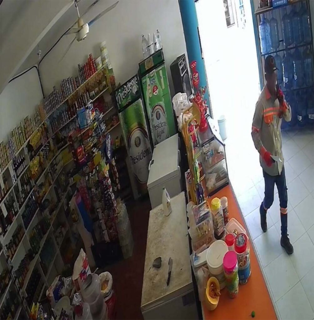 Policía Nacional detiene hombre se hacía pasar por contratista de Edeeste para extorsionar comercios