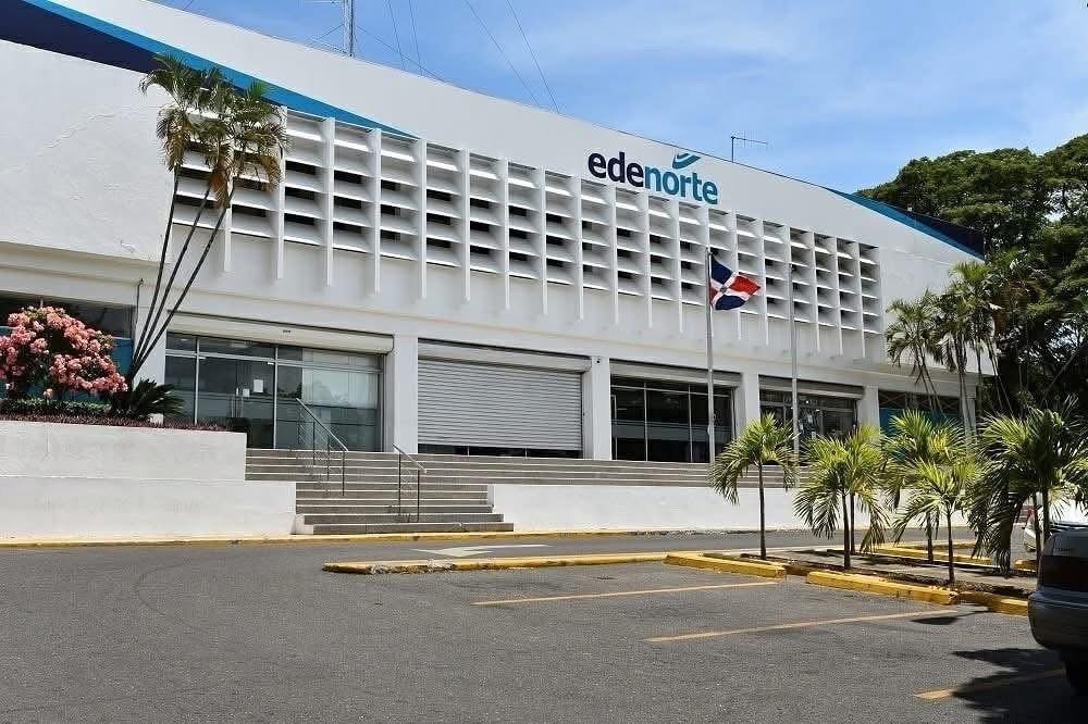 Sánchez protesta contra apagones y exige respuesta de Edenorte