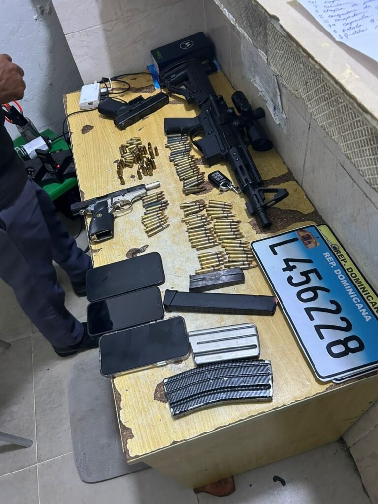 Policía desvinculó y puso a disposición de la justicia agentes atracaron a otro en Boca Chica