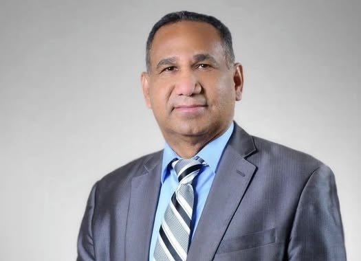 Hallan sin vida a hombre en su vehículo en San José de las Matas