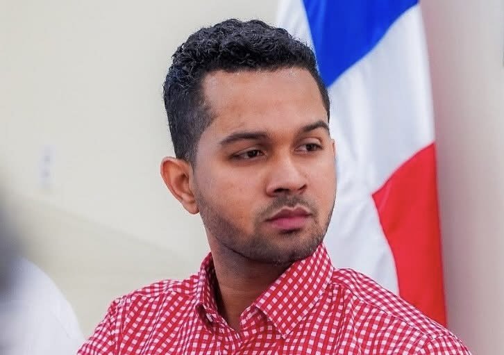Francisco Peña: el alcalde que se convirtió en mánager de una “profezorra”