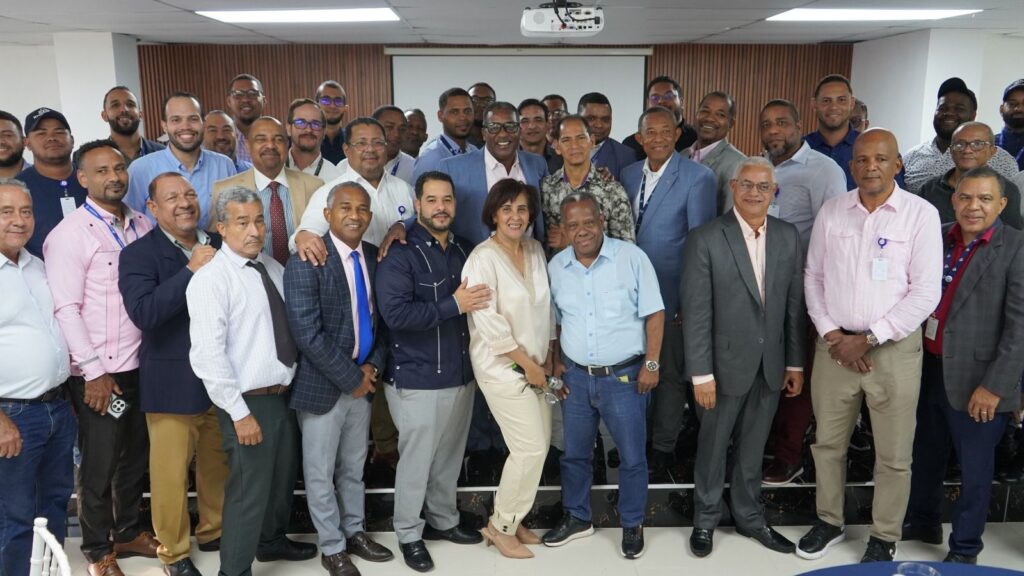 Director IDOPPRIL destaca rol de padres para formar ciudadanía sana⁣