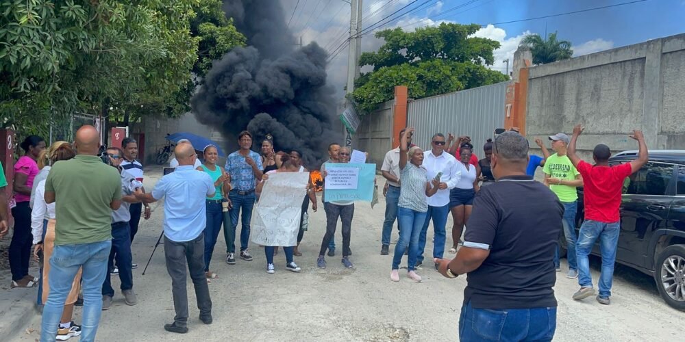Comunitarios exigen cierre de planta de asfalto en Hato Nuevo