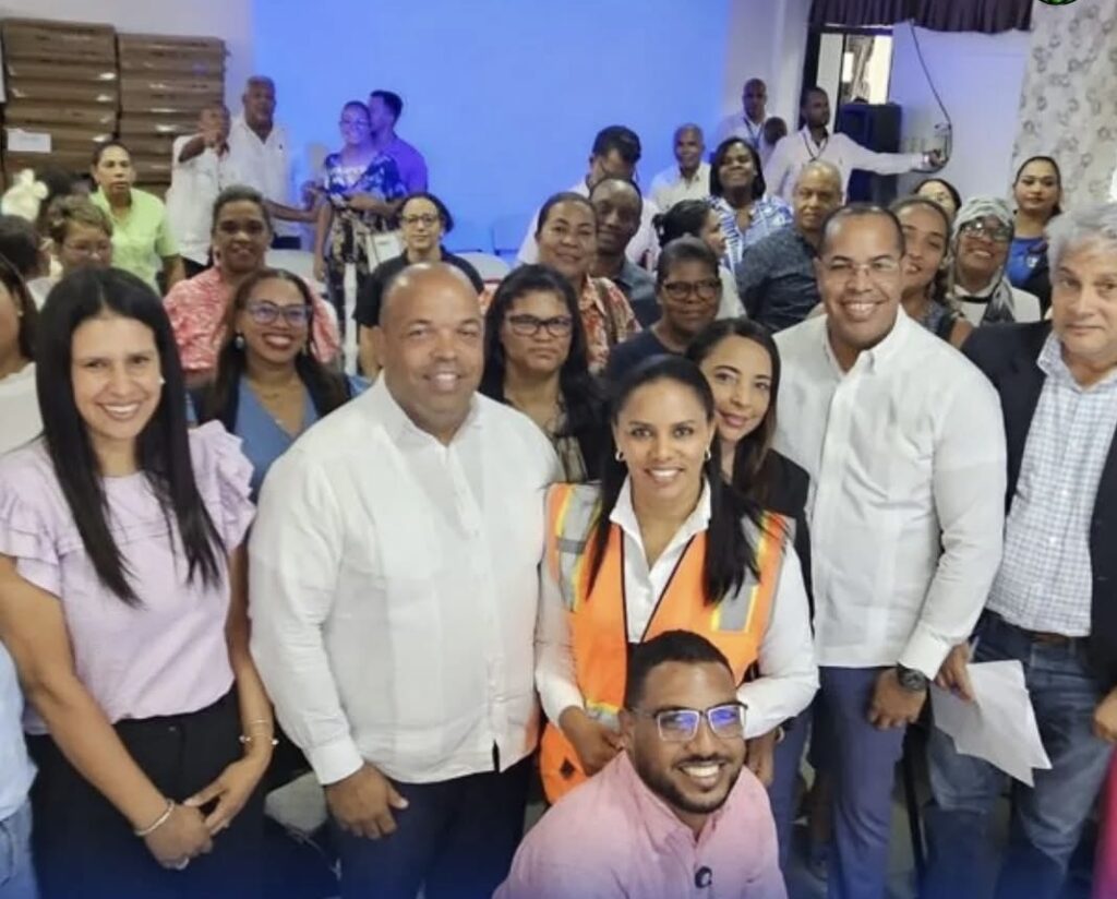 Regional 15 recibe 100 aulas móviles para garantizar cupos escolares en su jurisdicción