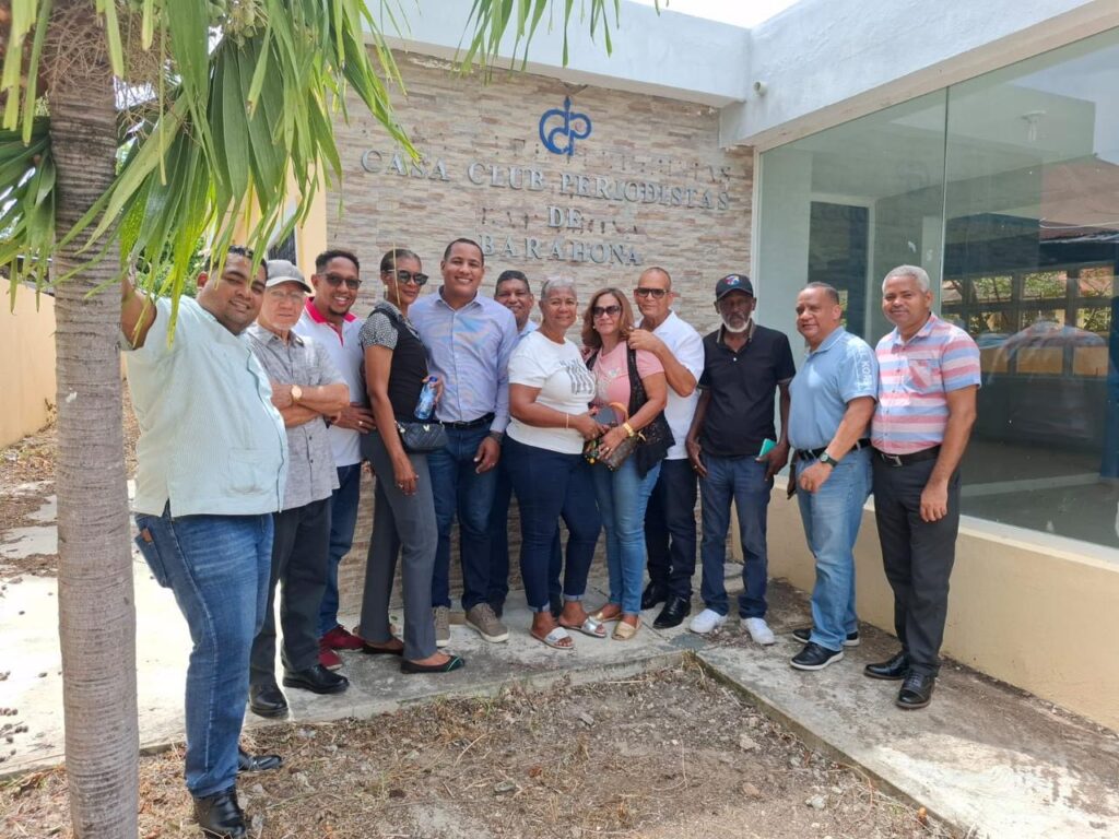 SNTP Barahona y candidato al CDP Gustavo Guzmán solicitan equipamiento para la Casa Club de Periodistas