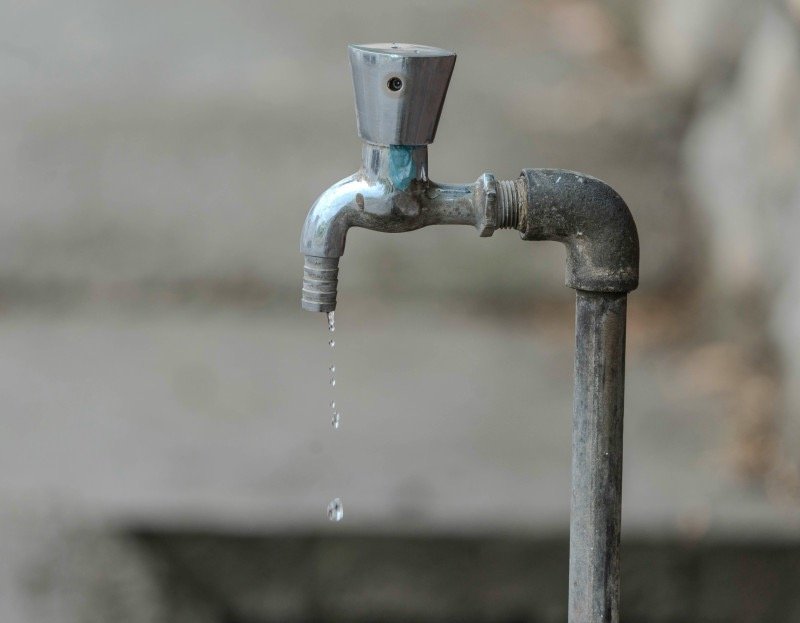 Residentes de Manoguayabo denuncian que tienen dos semanas sin agua
