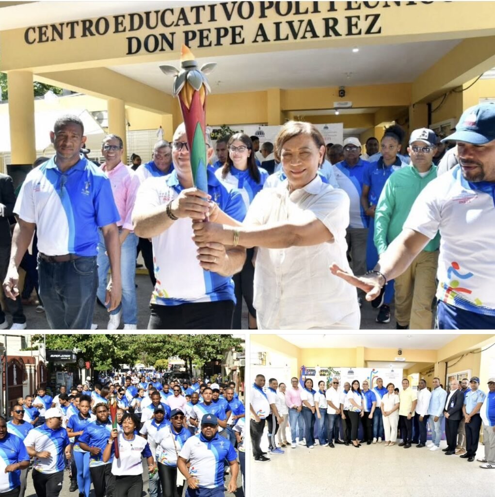 Antorcha de los Juegos Escolares Nacionales San Francisco 2025 recorre con entusiasmo el municipio de La Vega