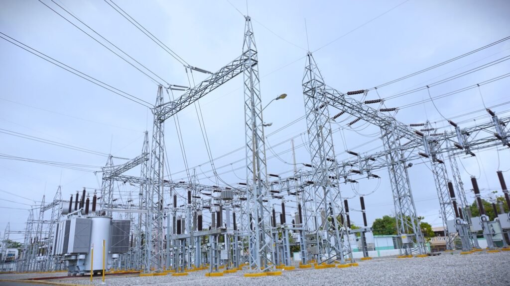 EDEEste reforzará el suministro eléctrico en la Jacobo Majluta con puesta en servicio de nuevo circuito