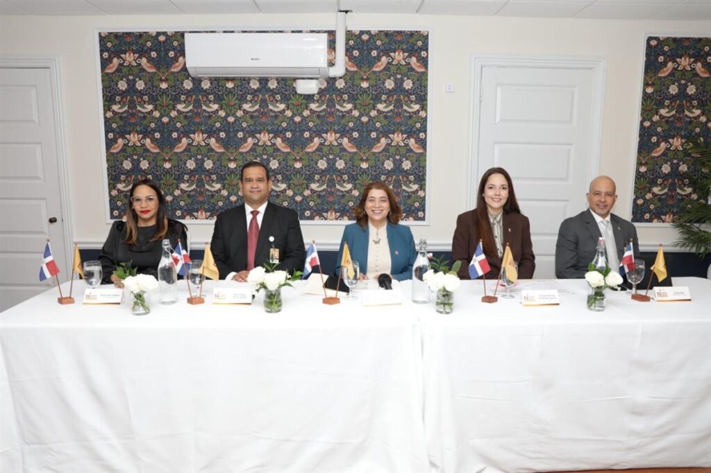 JCE-IESPEC concluye primer taller en materia de registro civil para periodistas y comunicadores en SD y Santiago