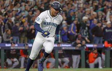 Dos jonrones de Polanco y un doble remolcador de J-Rod logran que Seattle empate serie ante Detroit
