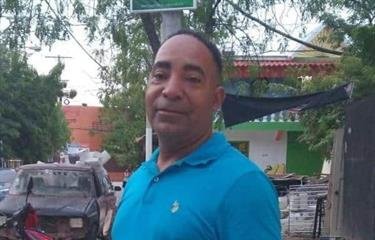 Mujer recibe dinero y nota que le indica comprar la caja donde enterrará a su esposo desaparecido