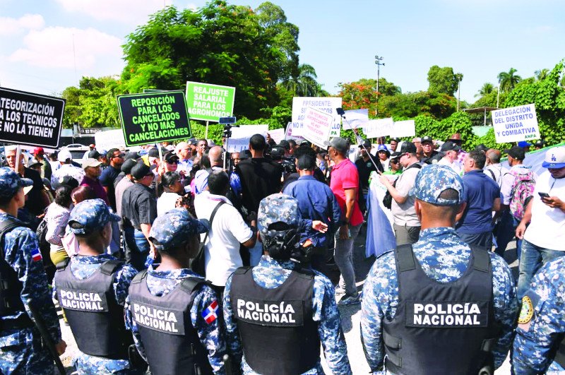 Agrónomos se movilizan y paralizan labores en el país
