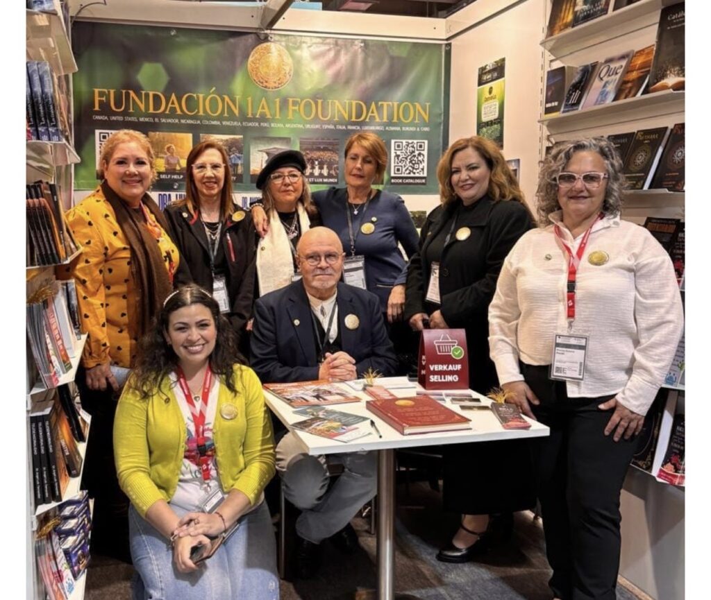La 77º Feria del Libro de Frankfurt, Alemania 2025 contó con Ángel Luis Fernández en la apertura de su stand 1 A 1 desde la República Dominicana