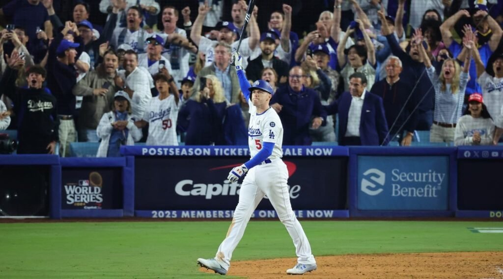 Jonrón de Freeman en el inning 18, los Dodgers dejan en el terreno a los Azulejos