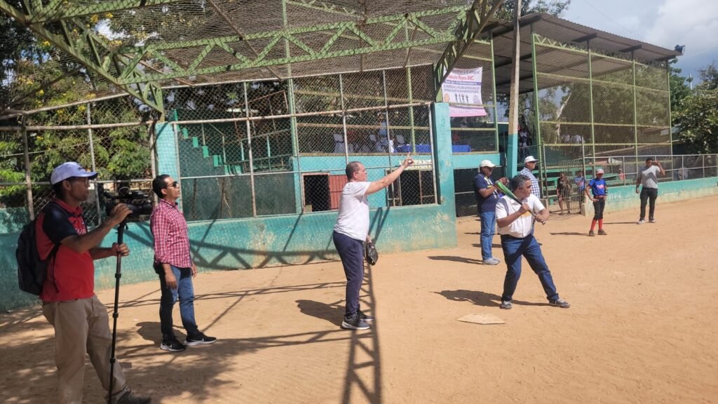 Vinicio Aquino destaca labor del Club Deportivo y Cultural Rómulo Reyes en su 37 aniversario