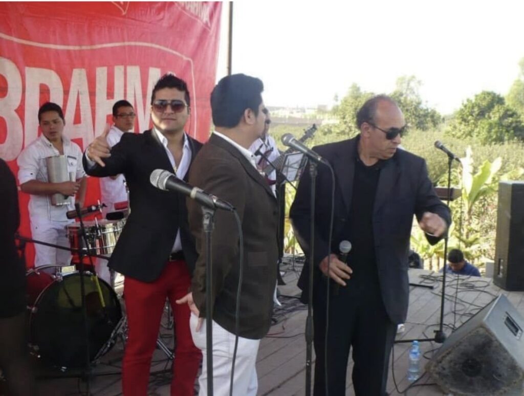 El patrón del merengue Vinicio Beltrán sigue en auge con la música en Perú