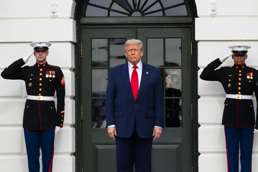 Trump estudia «medidas adicionales» contra los narcos en México, dice la Casa Blanca