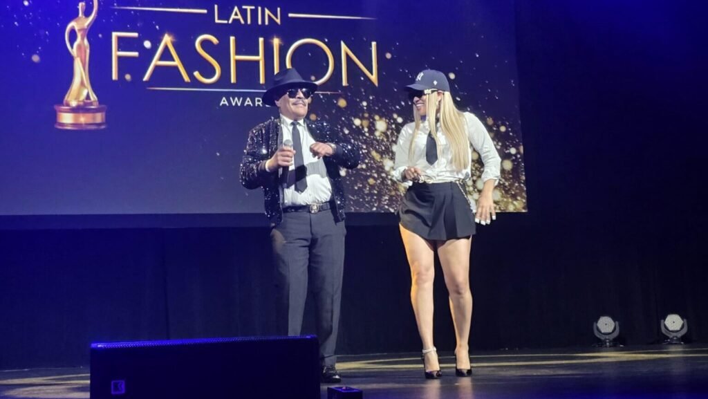 Aramis Camilo cierra la Semana de la Moda Latina en el Warner Theatre de Washington, D.C.