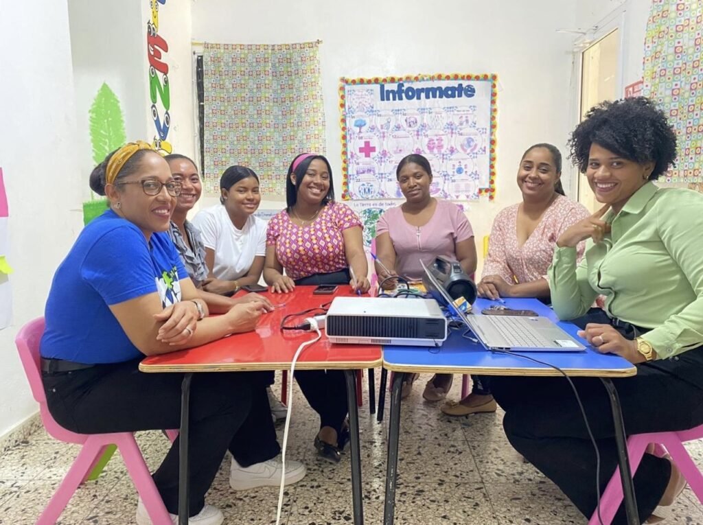 Egresada del ISFODOSU dirige centro educativo innovador en San Juan