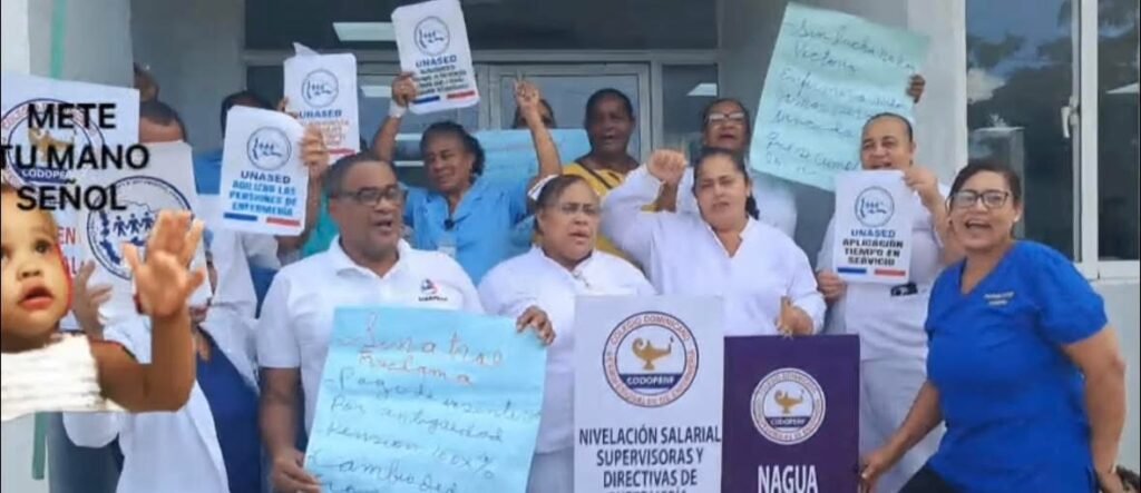 Enfermeras paralizan hospitales de Nagua por 24 horas