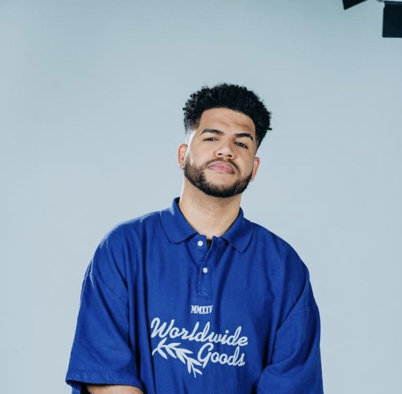 Luinny Corporán anuncia adquiere emisora 103.3 FM que denominará Fogaraté FM