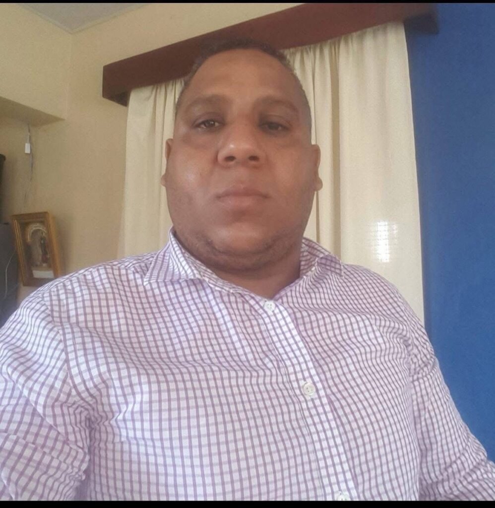 Dirigente del sector transporte renuncia al PRM