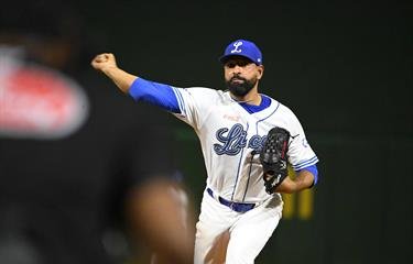 César Valdez domina los bates de los Gigantes y los Tigres empatan en el tercer puesto