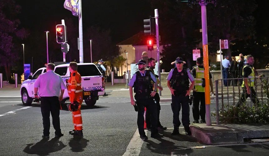 Australia califica de terrorismo el tiroteo en Sídney que dejó 12 muertos durante celebración judía