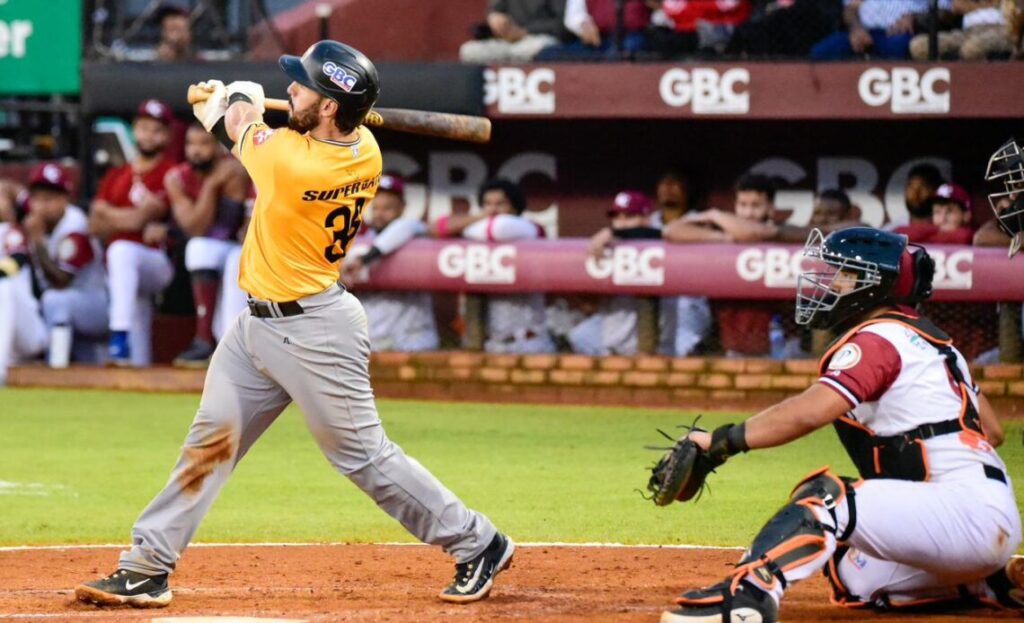 Águilas Cibaeñas logran su primera victoria del Round Robin con 14 imparables