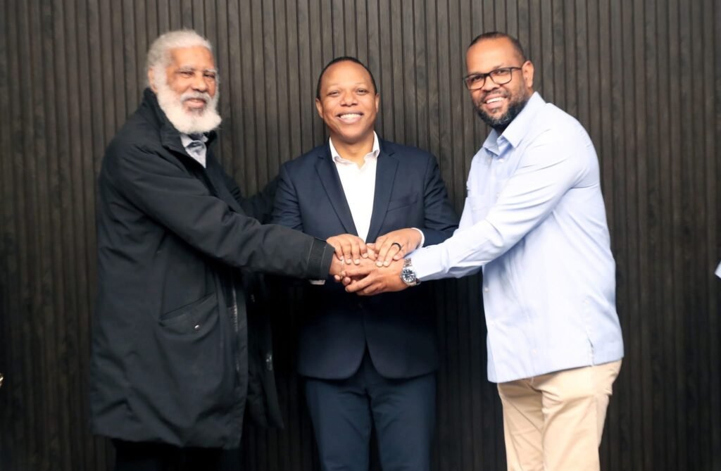 Acuerdo entre transportistas pone fin a conflicto impedía operación del Corredor 27 de Febrero