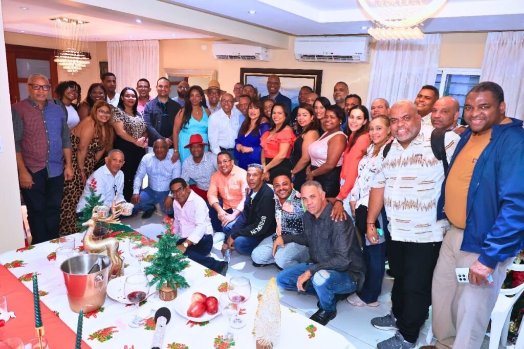 Celebran 14ª Fiesta Navideña en honor a los periodistas de Santo Domingo Oeste