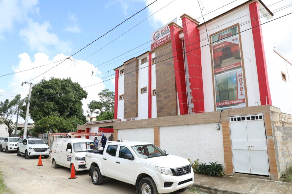 Edeeste y Pgase desmantelan otra conexión ilegal en hotel de Higüey