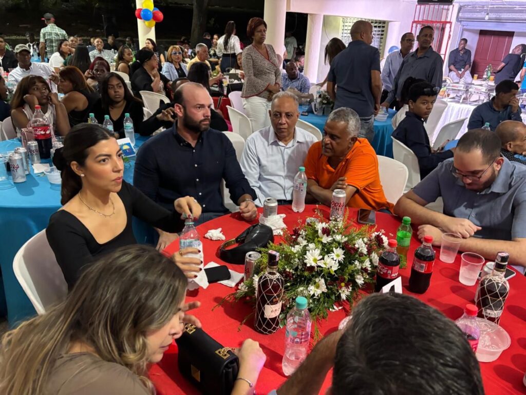 DxC celebra su tradicional fiesta de Navidad en Santo Domingo Oeste y reafirma su compromiso con la militancia