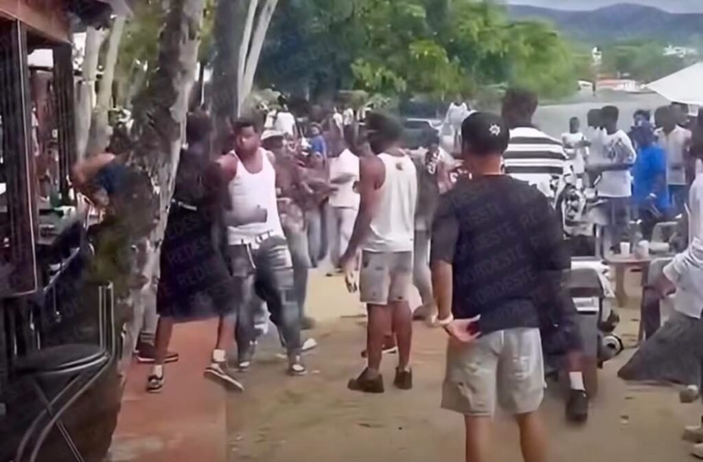 Por un peo se desata trifulca mientras esperaban el 2026 en Samaná
