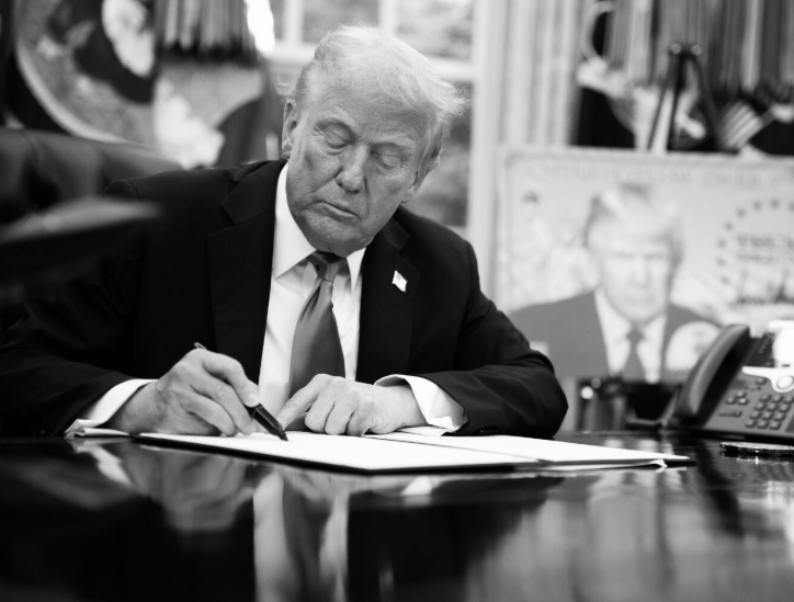 Trump asegura que Nicolás Maduro fue “capturado y trasladado” fuera de Venezuela