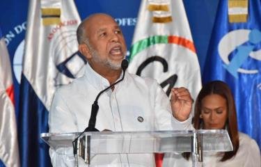 ADP pide reanudar clases el miércoles y defiende 10 días de vacaciones navideñas