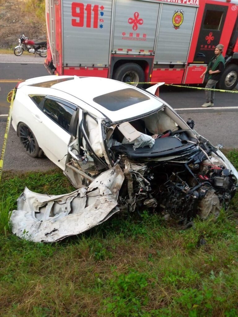 Un muerto y dos heridos en choque vehicular en la Autovía Santo Domingo–Samaná