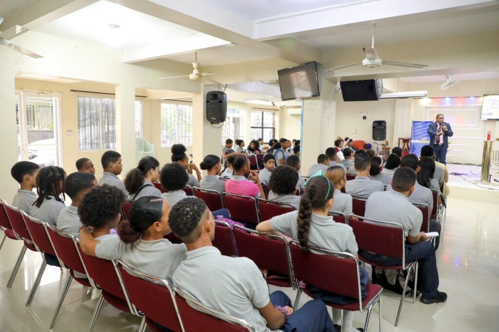 Edeeste impactó más de 26 mil personas con sus charlas de eficiencia energética durante 2025