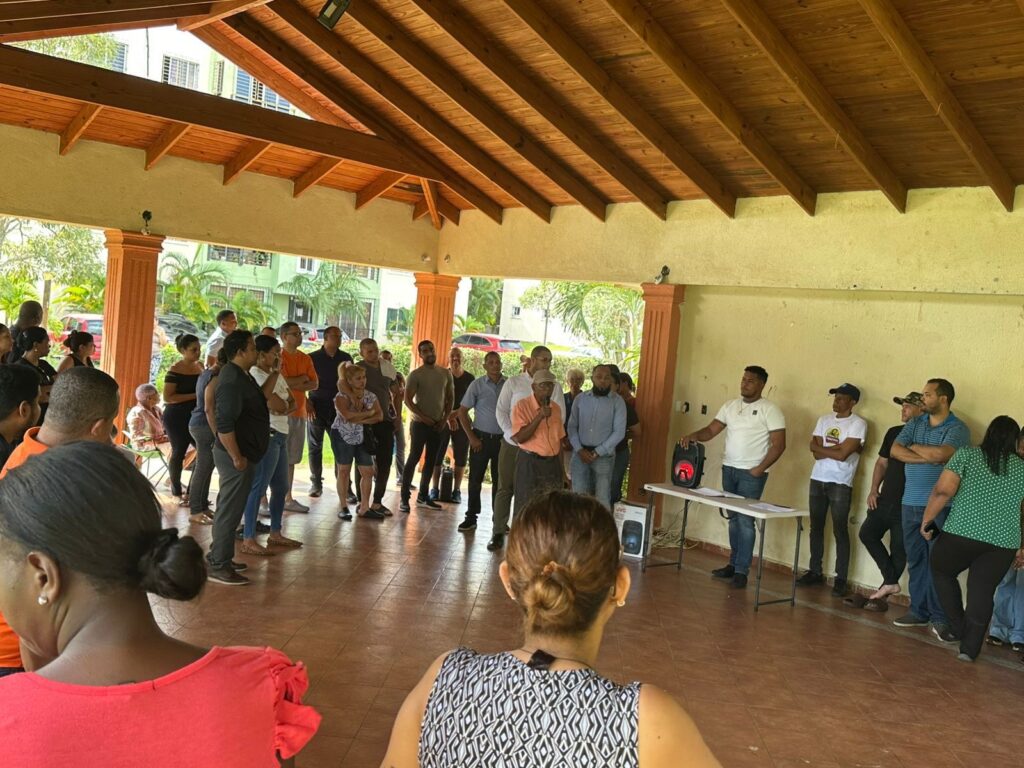 CAASD va a la comunidad y adelanta inicio trabajos rehabilitación tanque Juan Rafael