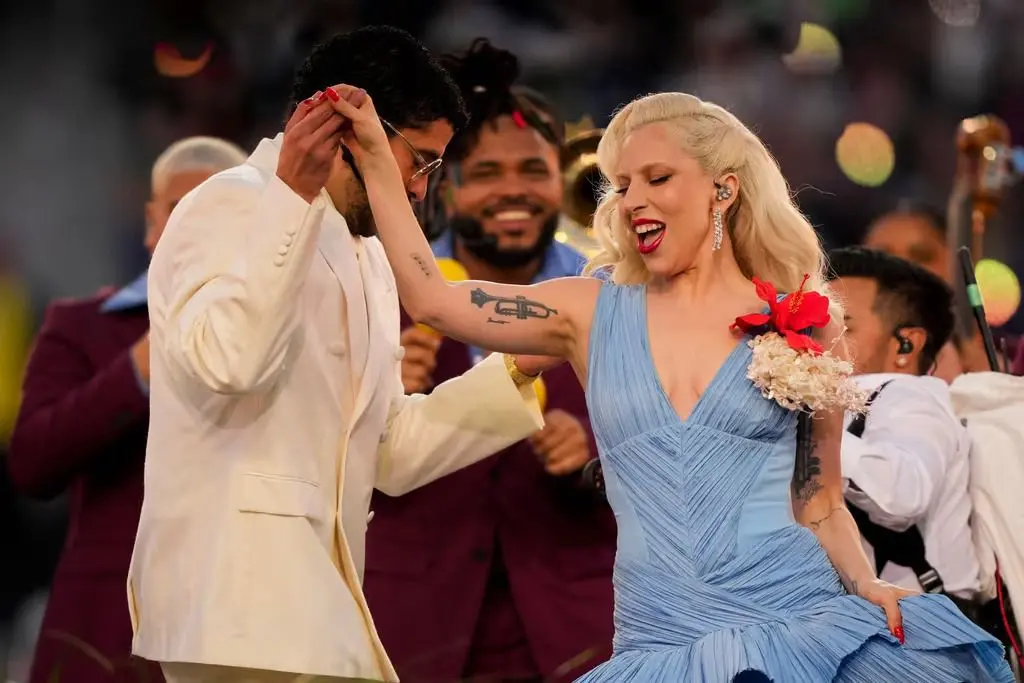 Poder Latino! Bad Bunny hace historia en el Super Bowl LXI con sabor dominicano