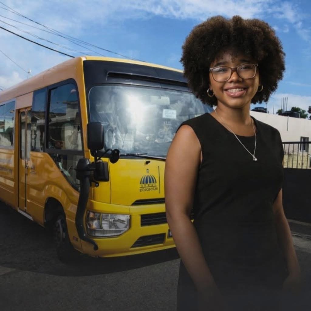 Tragedia en Neyba: adolescente pierde la vida tras ser atropellada al bajar de autobús escolar